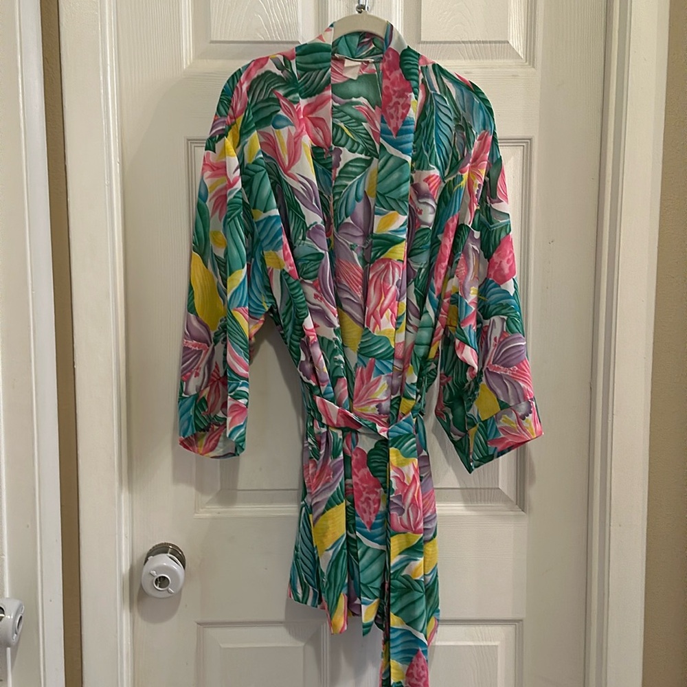 Vintage Morgan Taylor Fantasies Robe, Appears to be size S-M